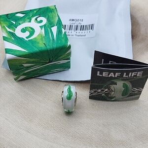 Ohm Beads Leaf Life Glasd Bead